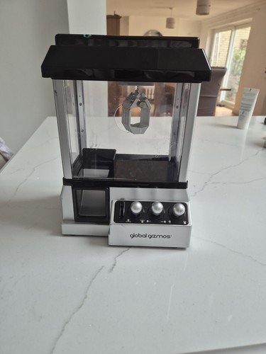 Arcade candy grabber vending - candy,
