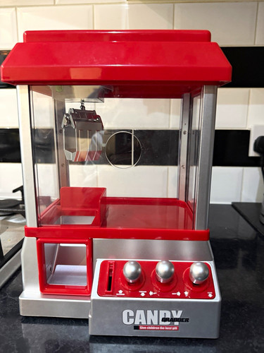 Mini candy grabber claw - grabber,